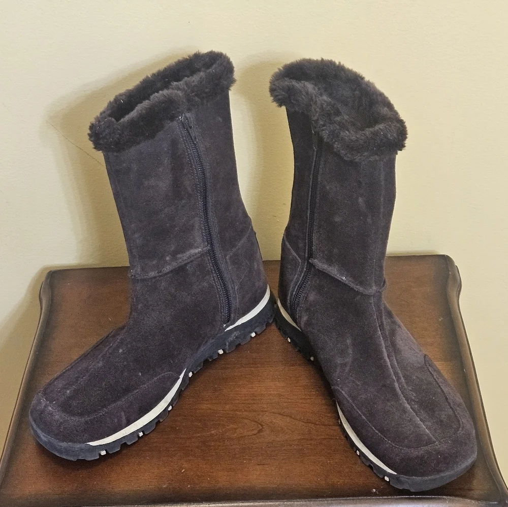Skechers On-The-Go Encore Snow Flurry boot Size 8